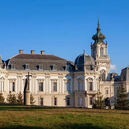 In - Balaton 18946 *