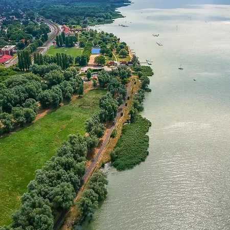 In - Balaton 18946 *