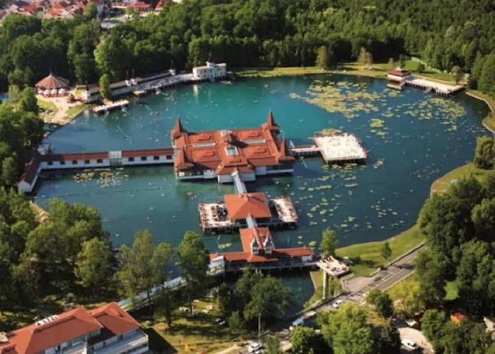 In - Balaton 18946 * Hévíz